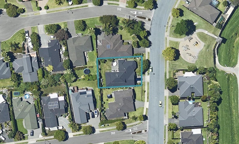 80 St Andrews Drive, Bethlehem, Tauranga - Carousel 1