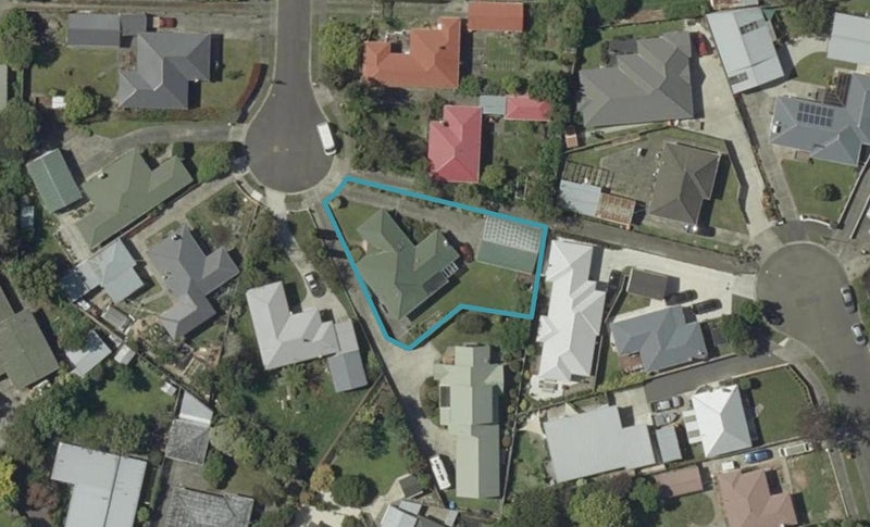9 Eton Place, Terrace End, Palmerston North - Carousel 1
