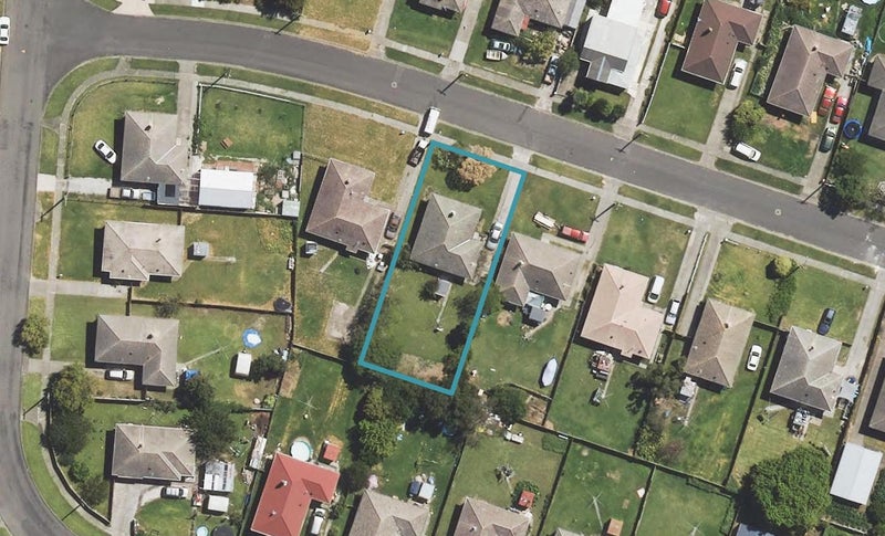 5 Belfast Crescent, Kaiti, Gisborne - Carousel 1