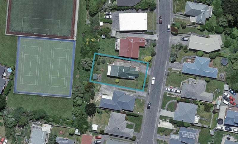27 Oswald Crescent, Paparangi, Wellington - Carousel 1