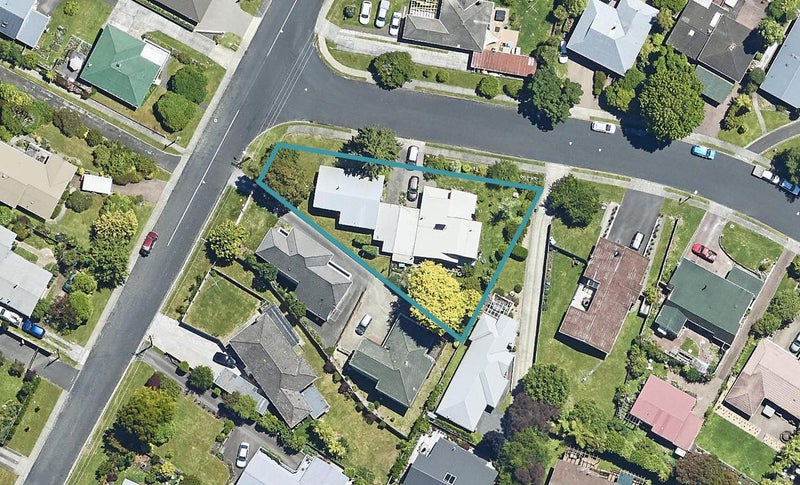 1 Wychwood Crescent, Springfield, Rotorua - Carousel 1