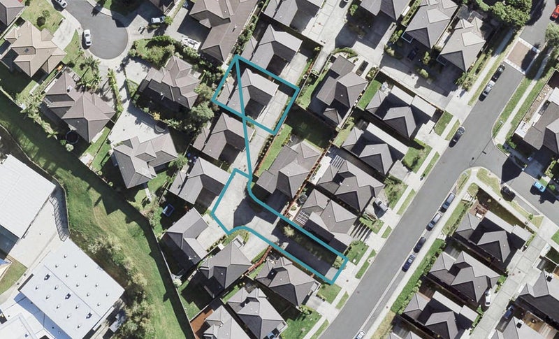 75B Fields Parade, Oteha, Auckland - Carousel 1