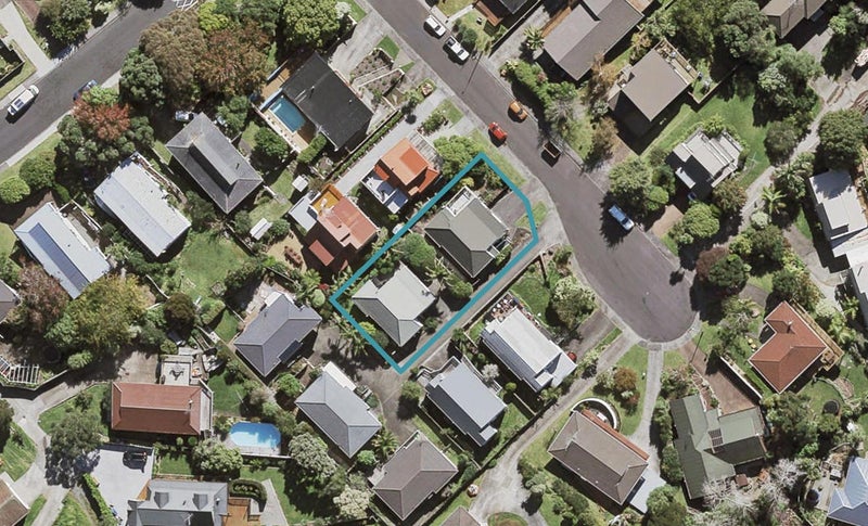 2/5 Lynngate Place, Hillcrest, Auckland - Carousel 1
