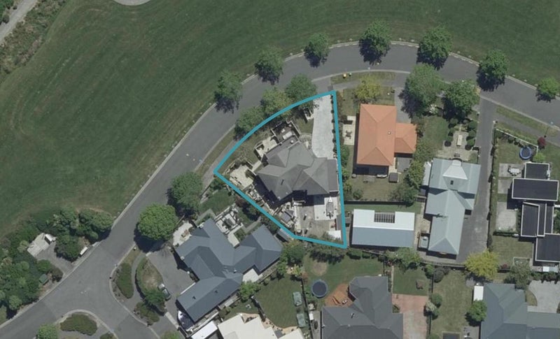 52 Willowview Drive, Redwood, Christchurch - Carousel 1
