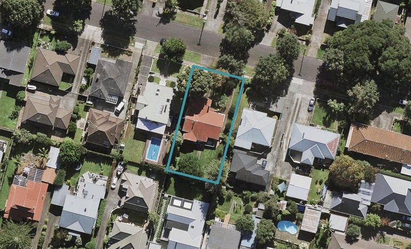 6 Oak Street, Royal Oak, Auckland - Carousel 1