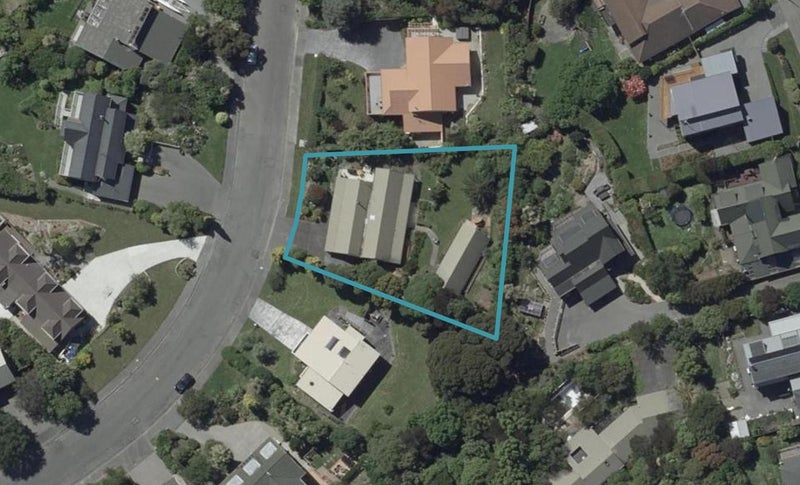 9 Woodside Common, Westmorland, Christchurch - Carousel 1