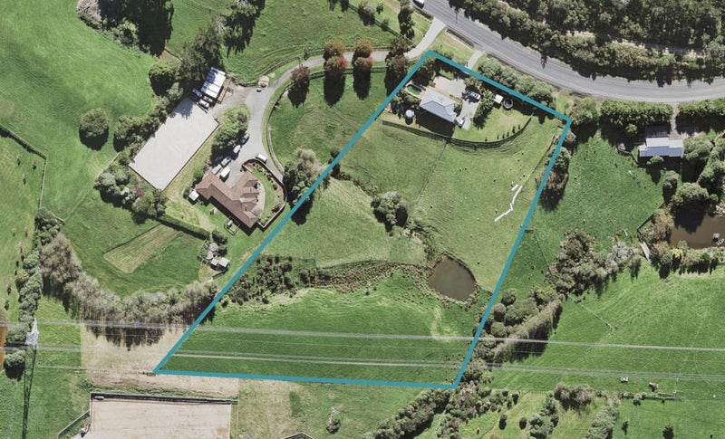 65 Deacon Road, Kumeu - Carousel 1