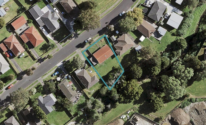 24 Innismara Avenue, Wattle Downs, Auckland - Carousel 1