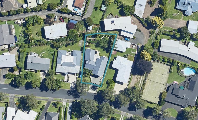 9 Pah Street, Matua, Tauranga - Carousel 1