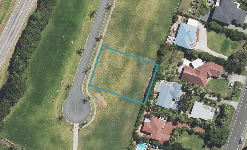 10 Beach Cove, Wainui, Gisborne - Carousel 1