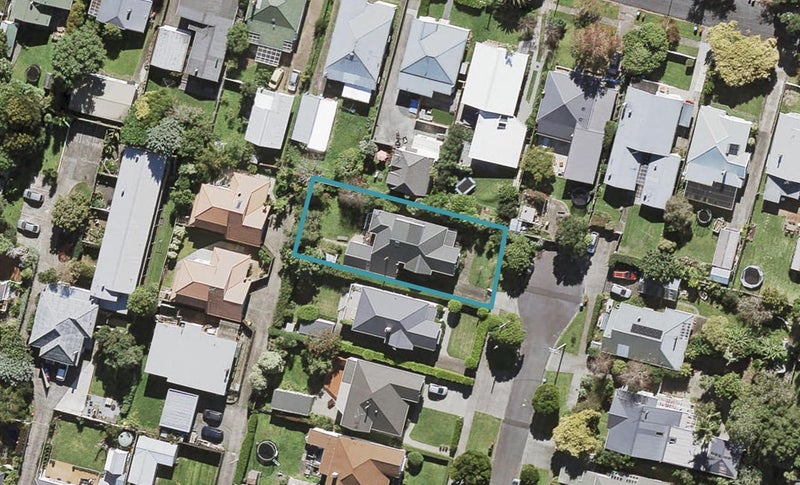 10 Ngapawa Street, Sandringham, Auckland - Carousel 1