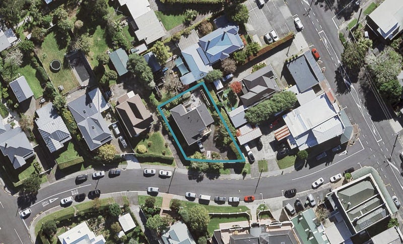 9 Rugby Road, Birkenhead, Auckland - Carousel 1