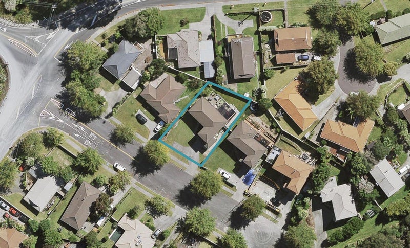 249 Waitemata Drive, Ranui, Auckland - Carousel 1