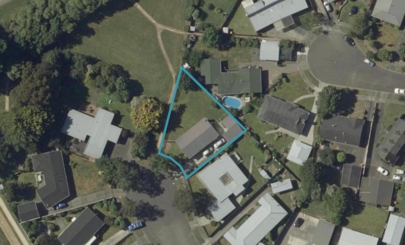 28 Humphries Place, Awapuni, Palmerston North - Carousel 1