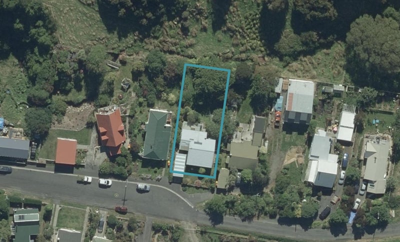 61 Greenacres Street, Macandrew Bay, Dunedin - Carousel 1