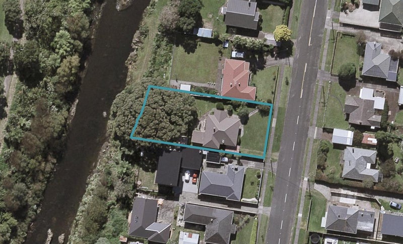 14 Queens Road, Glen Avon, New Plymouth - Carousel 1