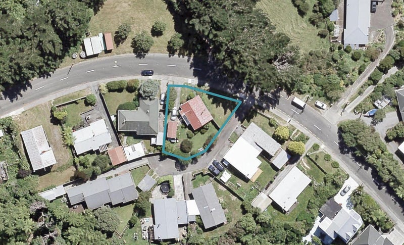 87 Park Road, Belmont, Lower Hutt - Carousel 1