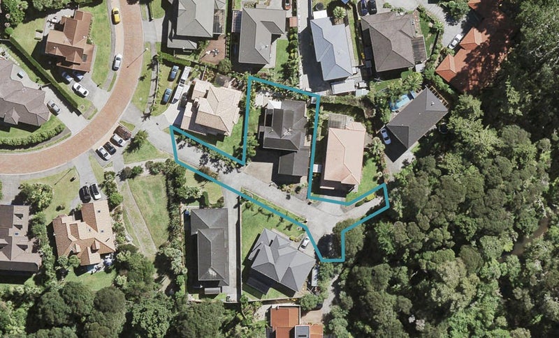 34 South Kensington Way, Henderson, Auckland - Carousel 1