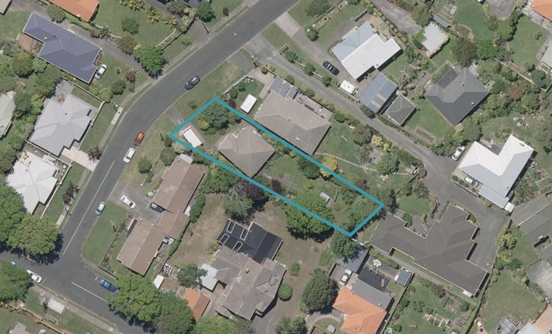 2 Porritt Street, Saint Johns Hill, Whanganui - Carousel 1