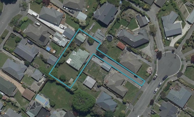 39 Torquay Place, Bryndwr, Christchurch - Carousel 1