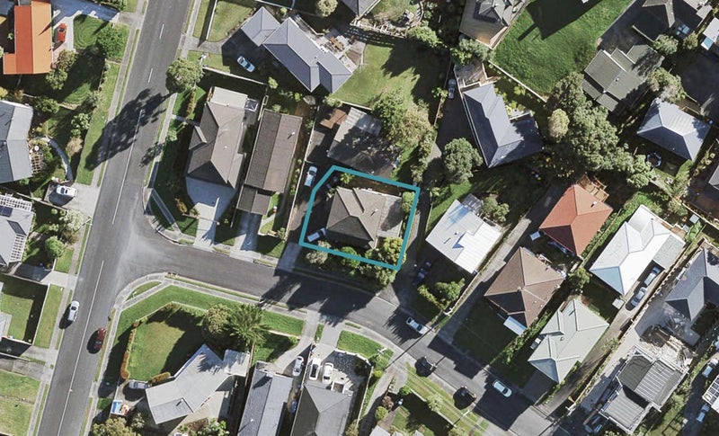 2A Stanton Terrace, Lynfield, Auckland - Carousel 1