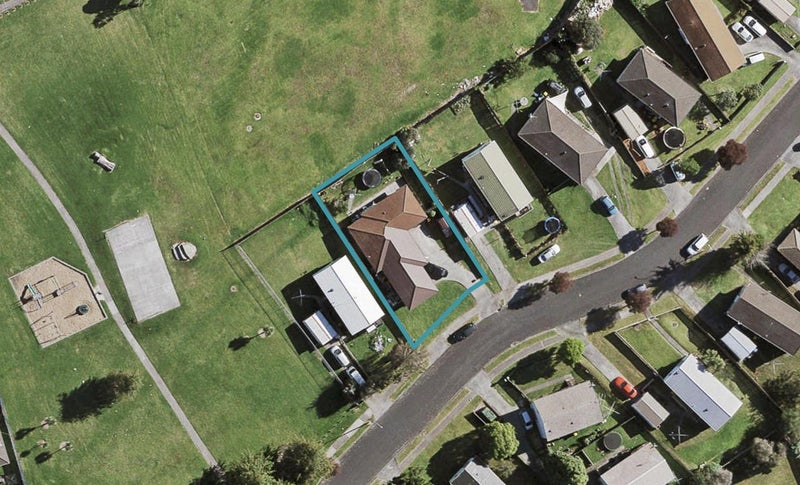 10 Felicia Place, Wiri, Auckland - Carousel 1