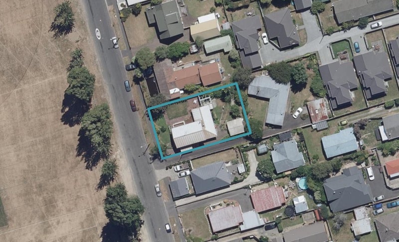 126 Fox Street, Hamilton East, Hamilton - Carousel 1
