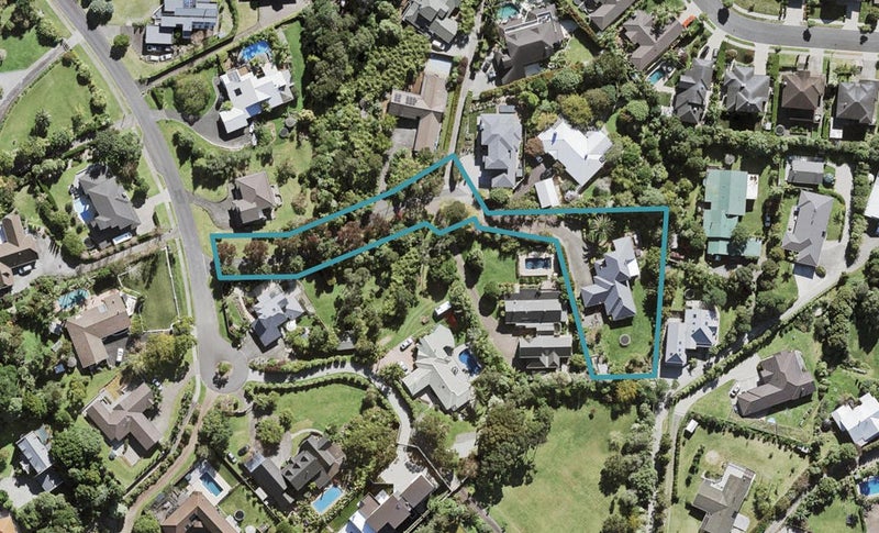 14B Wainoni Heights, Greenhithe, Auckland - Carousel 1