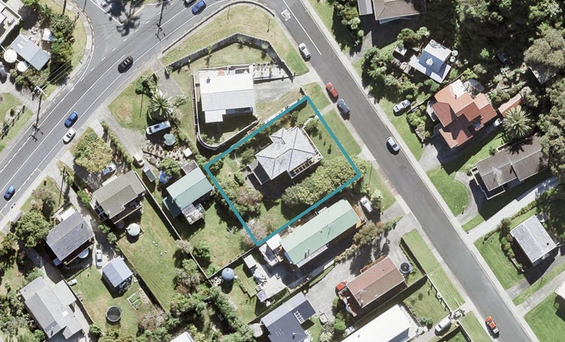 3 Zita Avenue, Matakatia, Whangaparaoa - Carousel 1