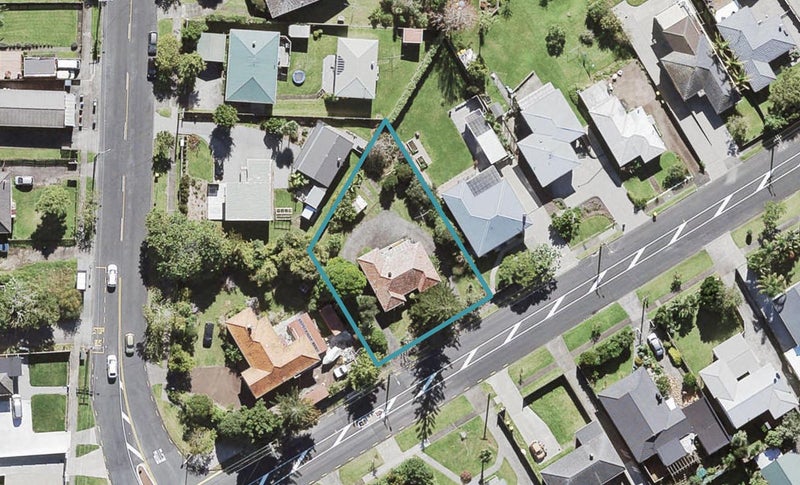 55 Golf Road, New Lynn, Auckland - Carousel 1
