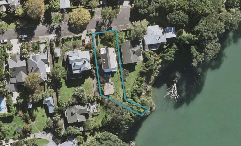 11 Awanui Street, Birkenhead, Auckland - Carousel 1