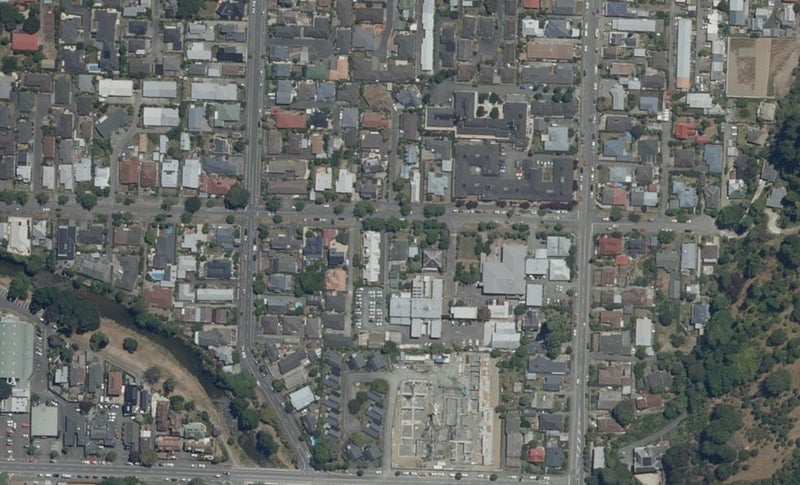 94 HALIFAX Street East, The Wood, NELSON - Carousel 1