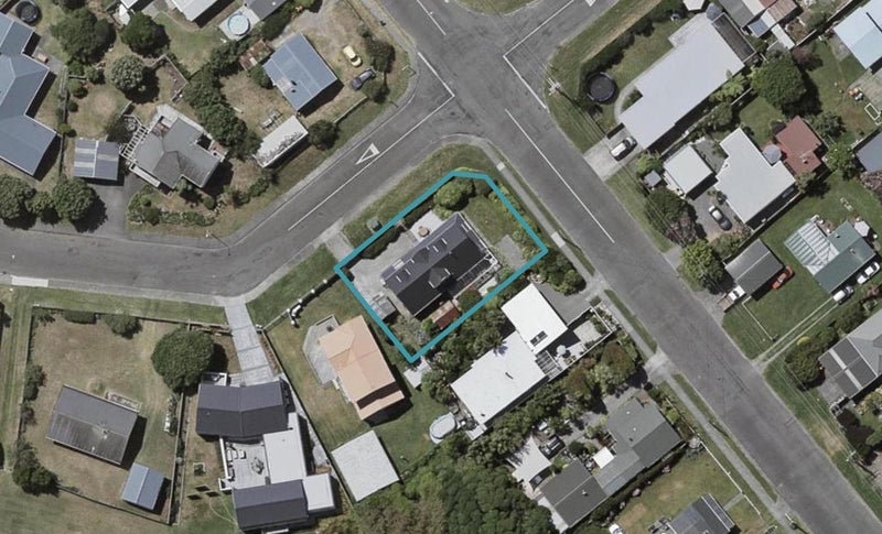 20 Waimea Road, Waikanae Beach, Waikanae - Carousel 1
