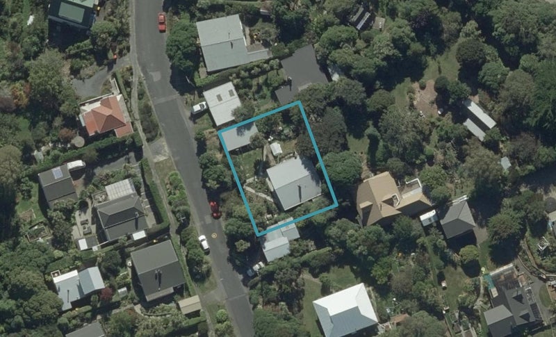 7 Moerangi Street, Broad Bay, Dunedin - Carousel 1