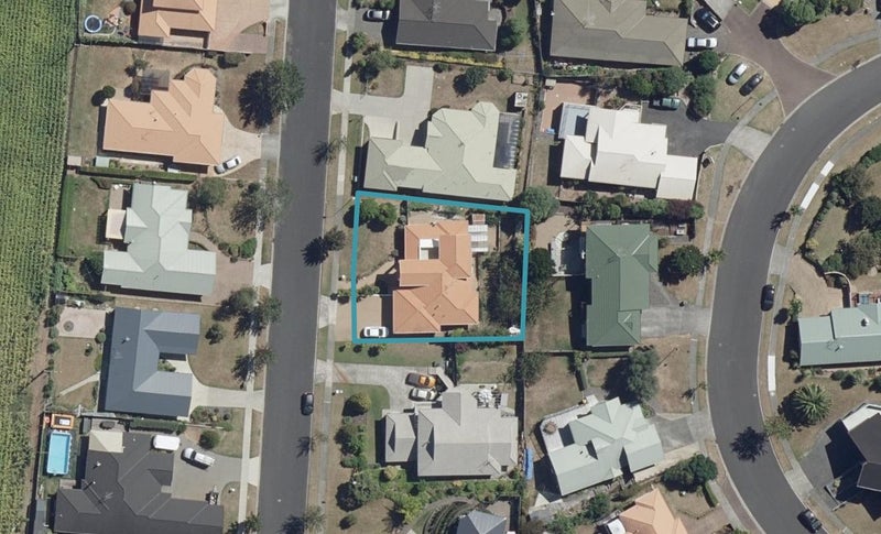 267 Grandview Road, Western Heights, Hamilton - Carousel 1