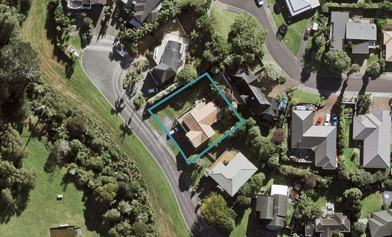 11 Emerald Way, Rosedale, Auckland - Carousel 1