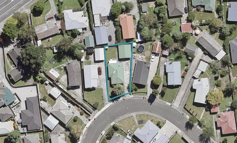 24 Mountbatten Grove, Clouston Park, Upper Hutt - Carousel 1