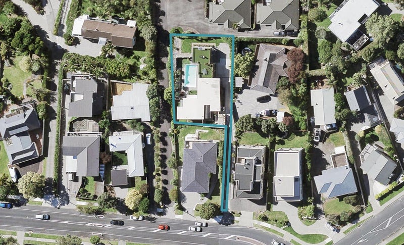 26 Gills Road, Bucklands Beach, Auckland - Carousel 1