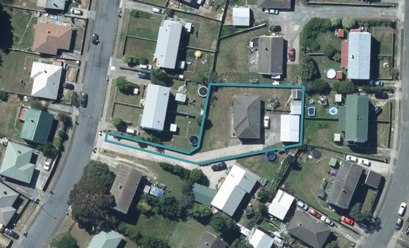 60B Waihemo Street, Waitangirua, Porirua - Carousel 1