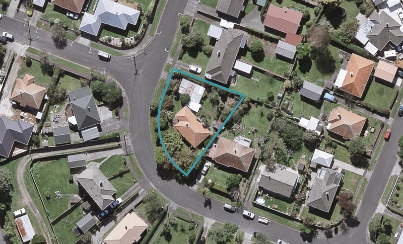 15 Drake Street, Vogeltown, New Plymouth - Carousel 1
