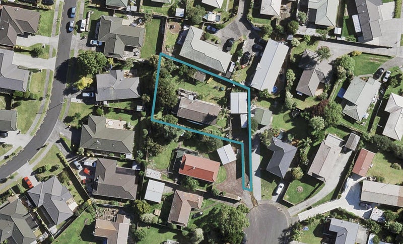 16 Crispian Place, Weymouth, Auckland - Carousel 1