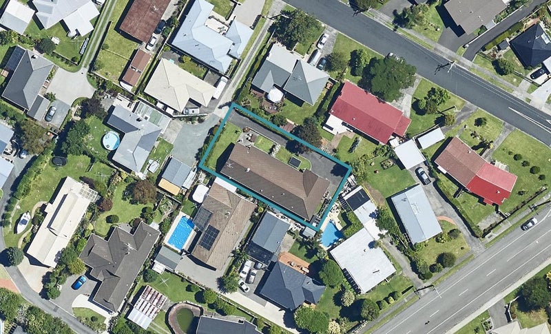12 Smiths Road, Matua, Tauranga - Carousel 1