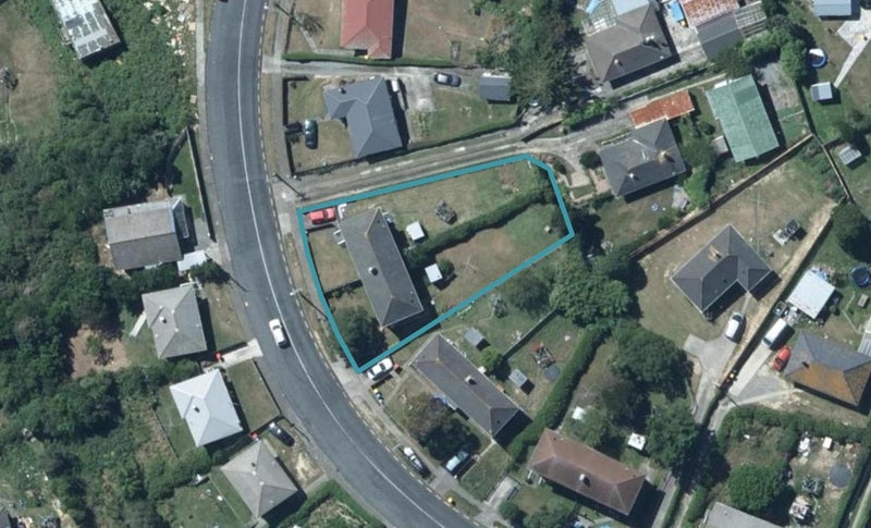 63 Bedford Street, Cannons Creek, Porirua - Carousel 1