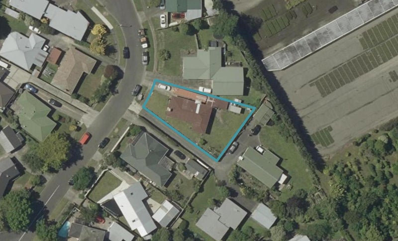 12 Patea Place, Terrace End, Palmerston North - Carousel 1