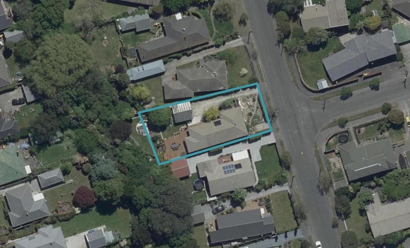 31 Sevenoaks Drive, Bryndwr, Christchurch - Carousel 1