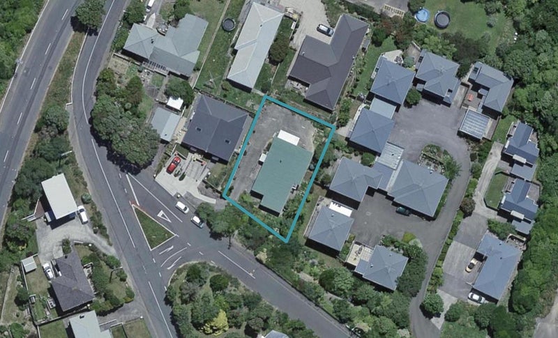 3 Court Road, Tawa, Wellington - Carousel 1