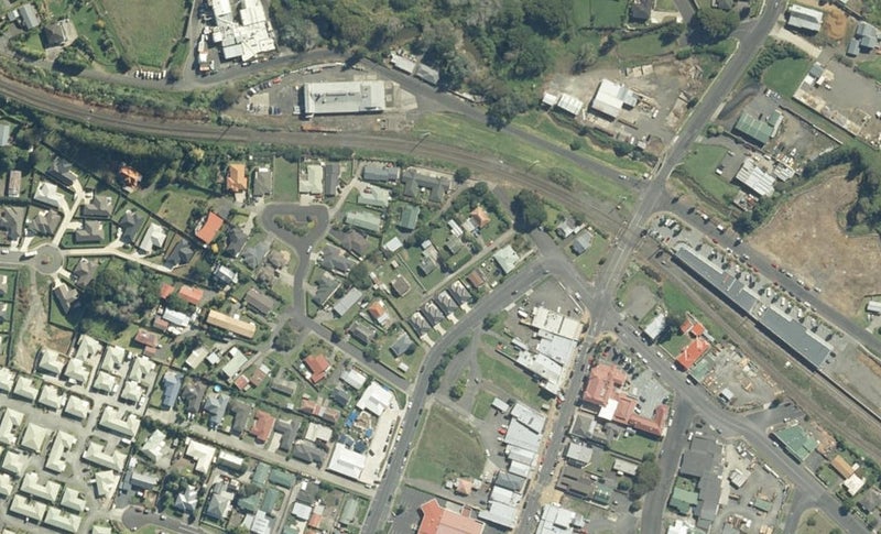 7 Liverpool Street, Tuakau, Tuakau - Carousel 1