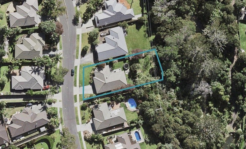 110 Te Wharau Drive, Greenhithe, Auckland - Carousel 1