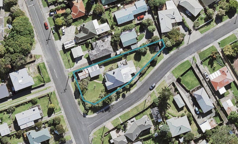 35 Tramway Road, Beach Haven, Auckland - Carousel 1