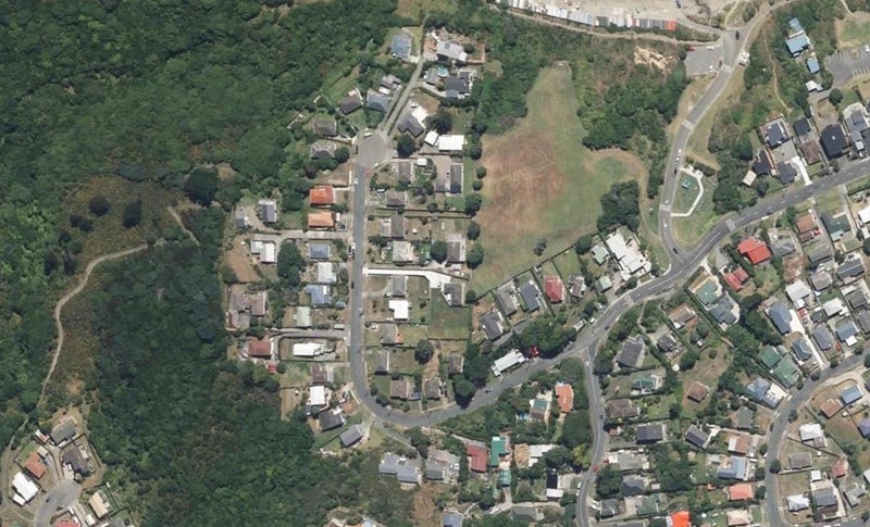 84 Tireti Road, Titahi Bay, Porirua - Carousel 1